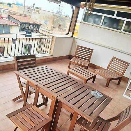 Casa XXI Aprile Apartment Изола деле Фемине Екстериор снимка