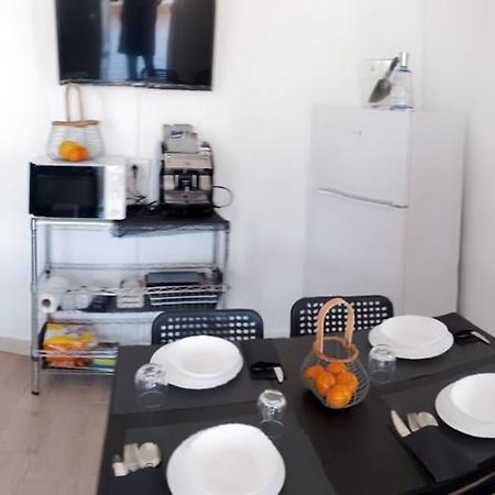Casa XXI Aprile Apartment Изола деле Фемине Екстериор снимка