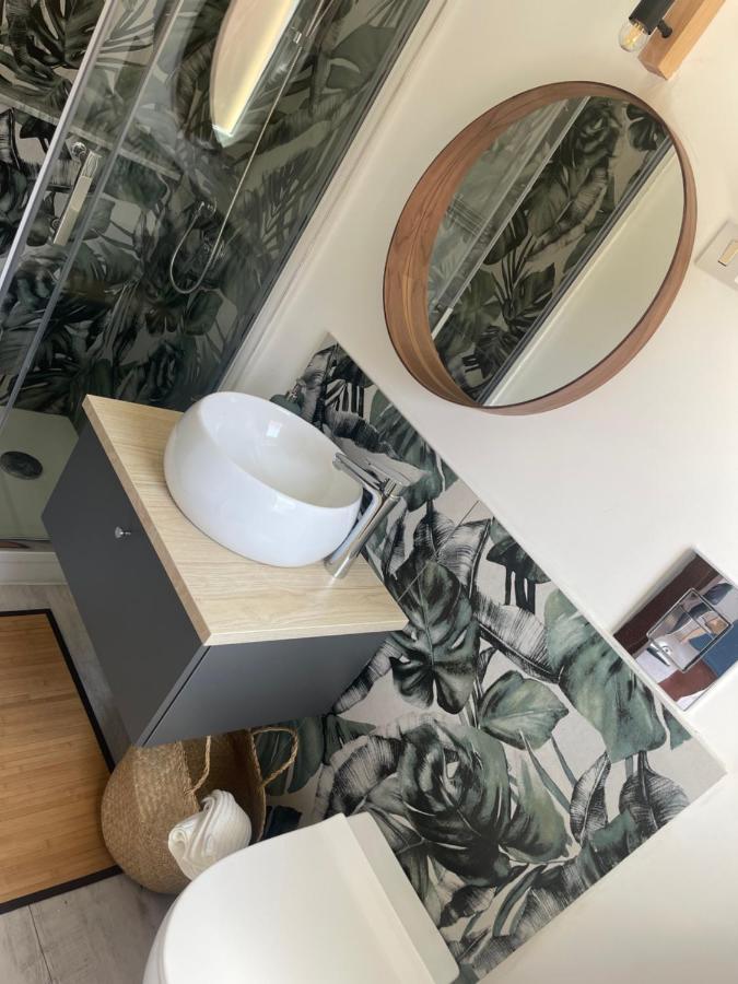 Casa XXI Aprile Apartment Изола деле Фемине Екстериор снимка
