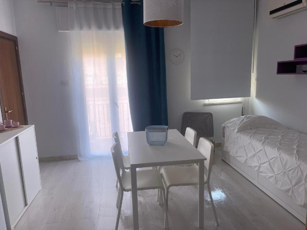 Casa XXI Aprile Apartment Изола деле Фемине Екстериор снимка