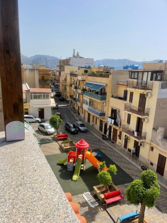 Casa XXI Aprile Apartment Изола деле Фемине Екстериор снимка