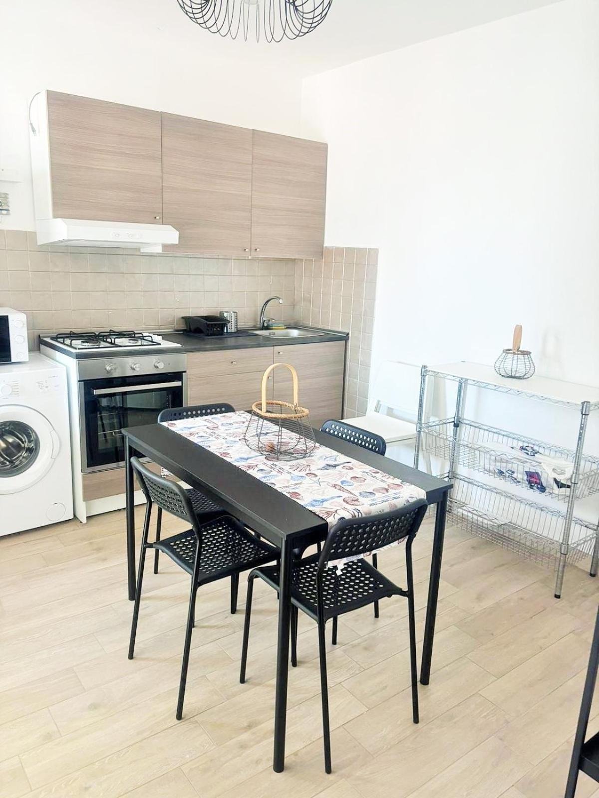 Casa XXI Aprile Apartment Изола деле Фемине Екстериор снимка